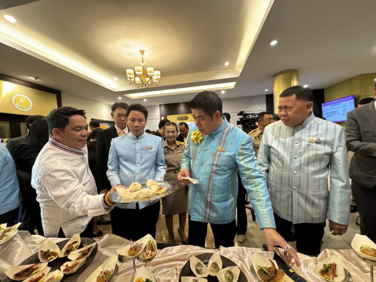 “ธรรมนัส ”เล็งแก้ปลาหมอคางดำ แปรรูปเป็นปลาร้าสร้างมูลค่าทางเศรษฐกิจ เผยไทยส่งปลาร้ามูลค่ากว่าปีละ 2 พันล้านบาท