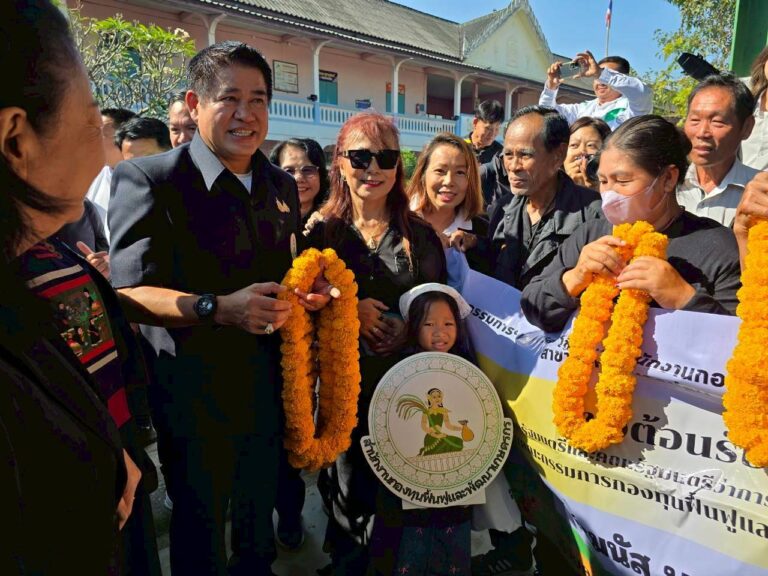 เปิดงาน โครงการคลินิกเกษตรเคลื่อนที่ฯ จ.นครปฐม