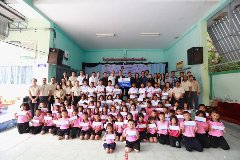 วิริยะประกันภัย จัดพิธีมอบทุน “สุขที่ให้…เพื่อน้องได้เรียน” ปี 6 ส่งเสริมเยาวชนคุณภาพ ในพื้นที่ภาคกลาง – ตะวันตก