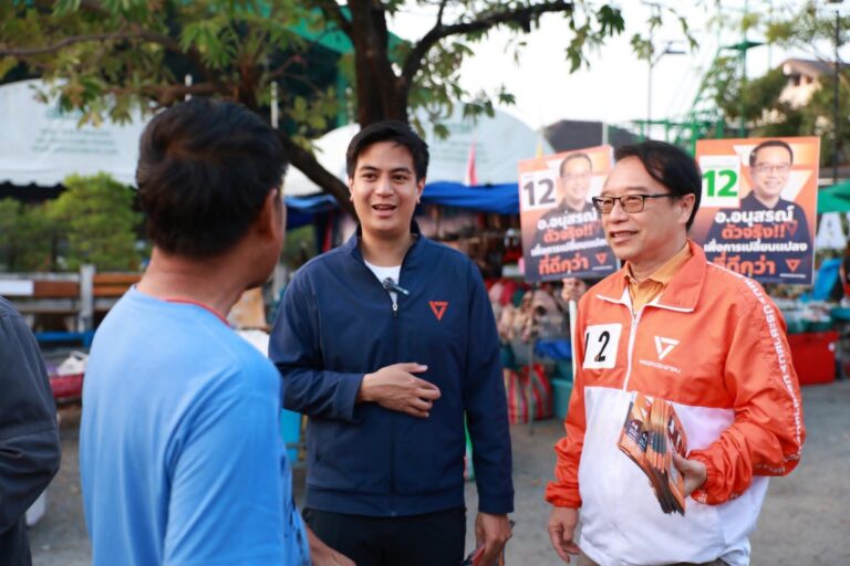 “ดร.อนุสรณ์” ชี้เศรษฐกิจไทยเข้าสู่ภาวะเงินฝืด นำเสนอ “เมกะโปรเจกต์สีส้ม 6.27 แสนล้านบาท ครอบคลุม 7 เมกะโปรเจกต์