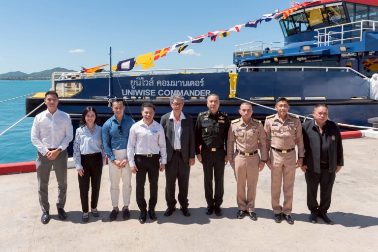 นั่งทดสอบสมรรรถนะเรือ “Uniwise Commander” ในโอกาส “เชฟรอน” เปิดตัวและฉลองเรือขนส่งพนักงานไปยังฐานผลิตปิโตรเลียมในอ่าวไทย โชว์เทคโนโลยีสุดล้ำลำแรกของไทย เน้นความปลอดภัยสูงสุด