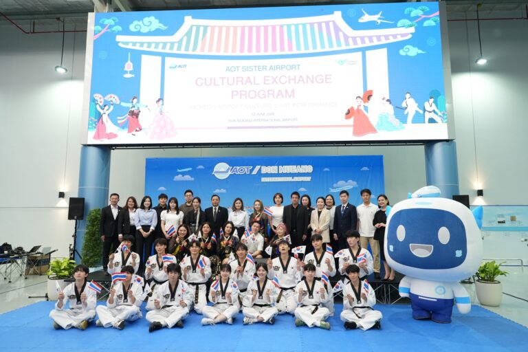 AOT ร่วมกับท่าอากาศยานอินชอนจัดแสดงวัฒนธรรมเกาหลี โชว์ประเพณีชื่อดัง สร้างความประทับใจให้กับผู้โดยสาร