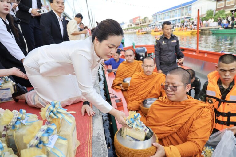 AOT ร่วมกิจกรรมเฉลิมพระเกียรติ สมเด็จพระนางเจ้าฯ พระบรมราชินี พร้อมจัดนิทรรศการและทำบุญการกุศล